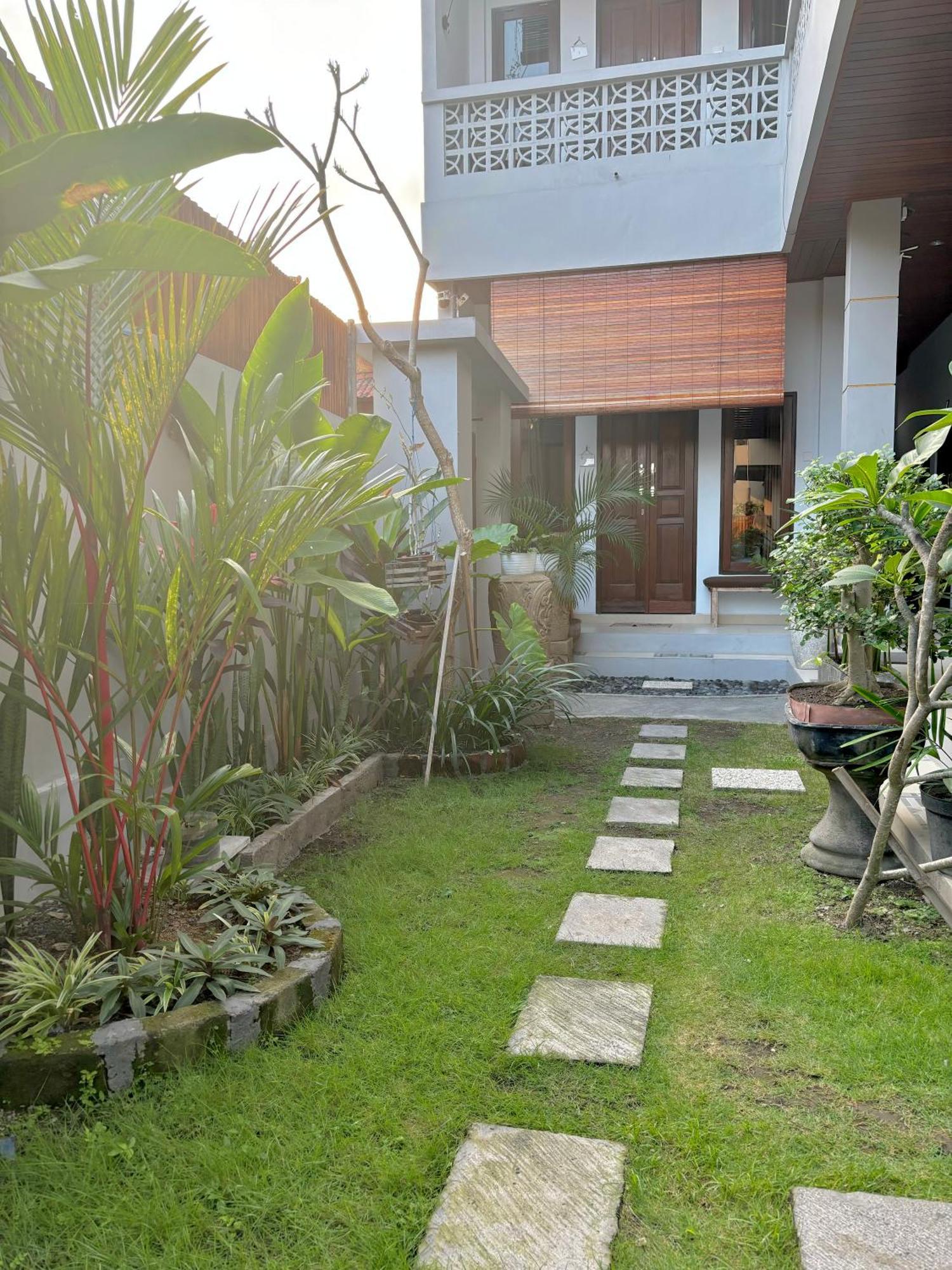 The Lima Home Stay In Canggu Exteriér fotografie
